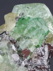 Tsavorit, diopsid