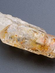 Petroleum quartz