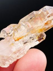 Petroleum quartz