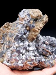 Pyrhotin, galenit, chalkopyrit